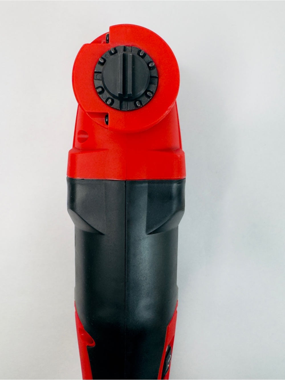 Milwaukee 2626-20 M18 18V Lithium-Ion Cordless Oscillating Tool - Picture 7 of 9